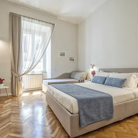 Πανσιόν Little Queen Relais 4*